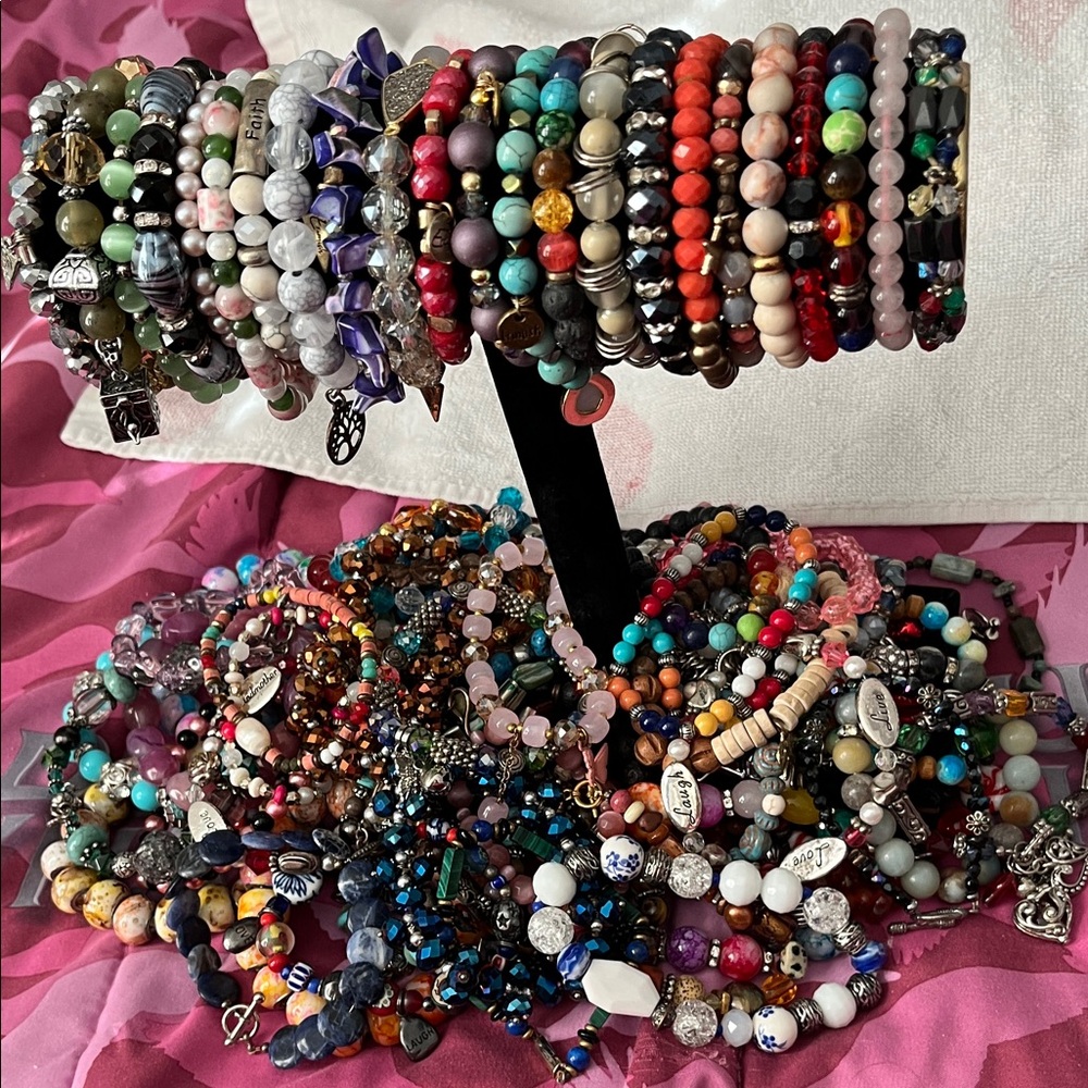 Bracelet lot approximately 60 bracelets